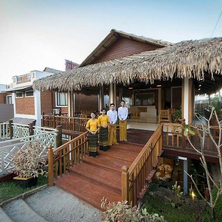 Hotel Queen Jamadevi Mawlamyine Bagian luar foto