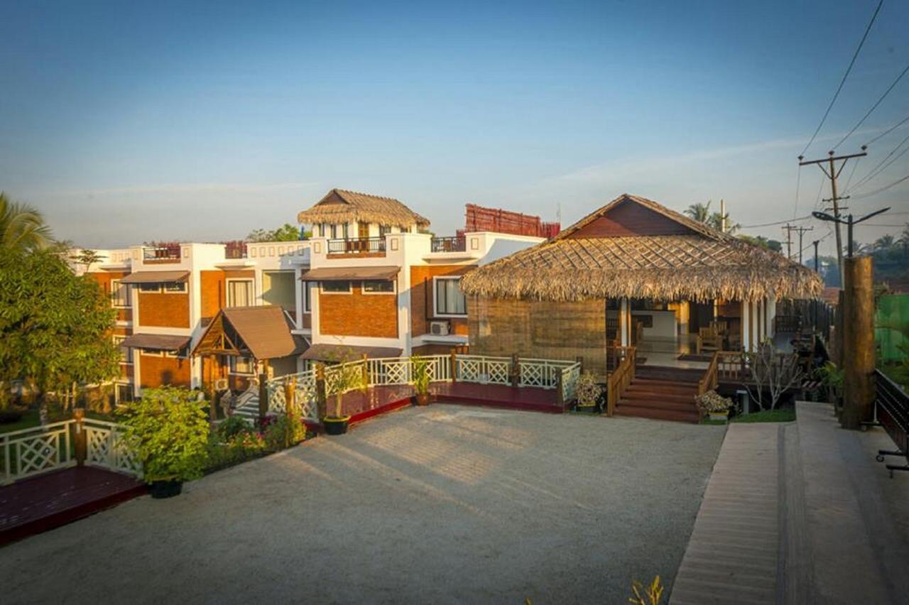Hotel Queen Jamadevi Mawlamyine Bagian luar foto