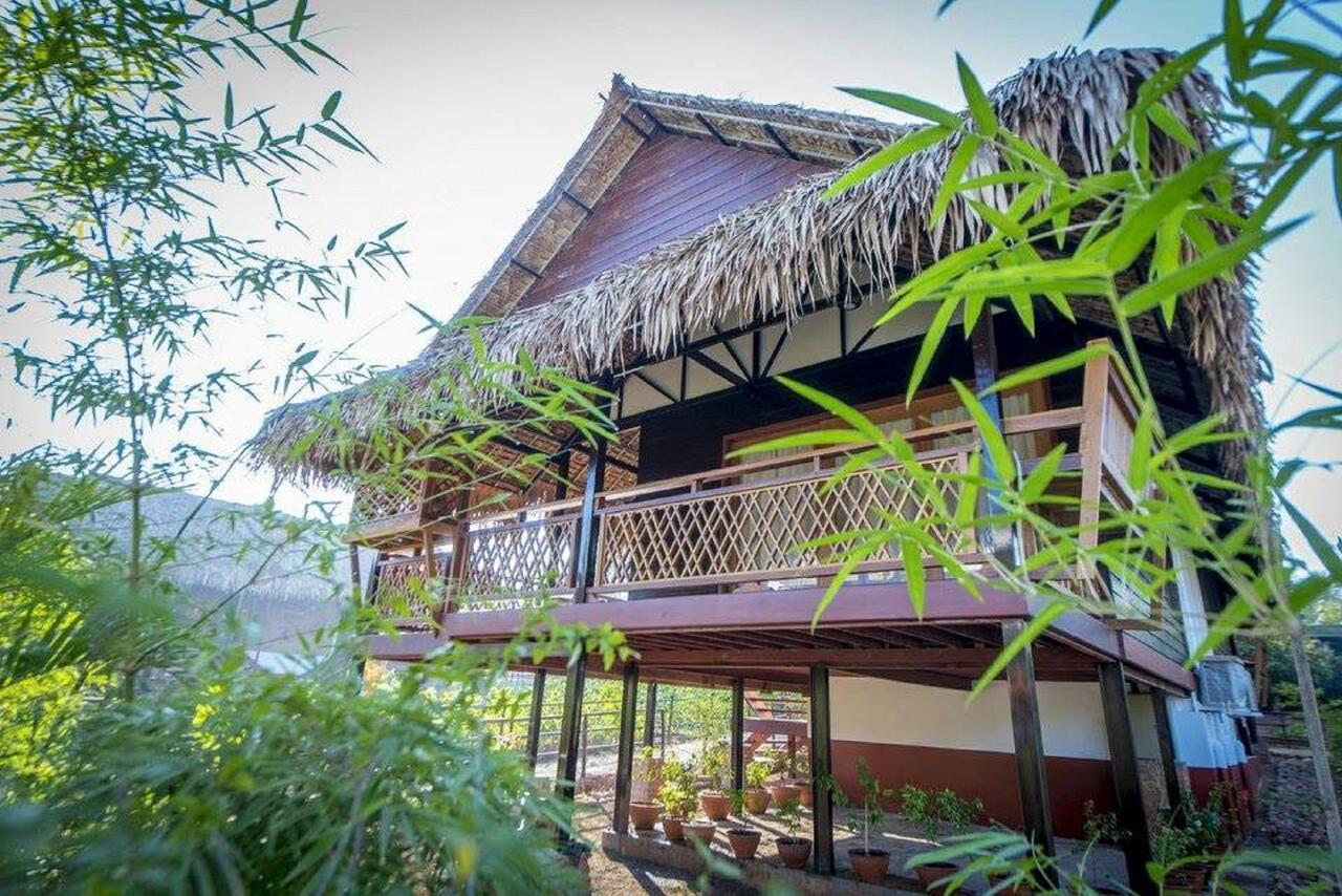 Hotel Queen Jamadevi Mawlamyine Bagian luar foto