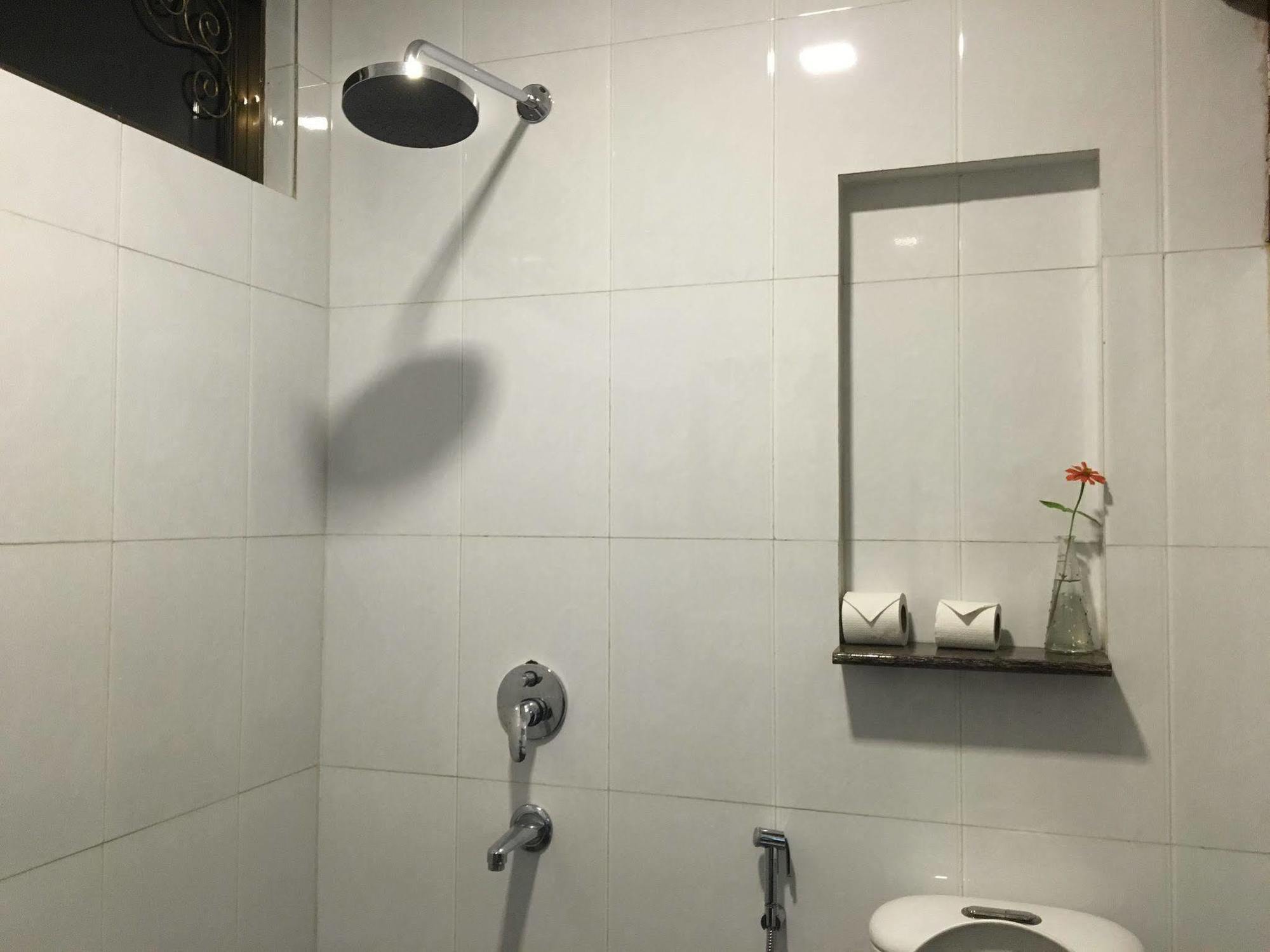 Hotel Queen Jamadevi Mawlamyine Bagian luar foto