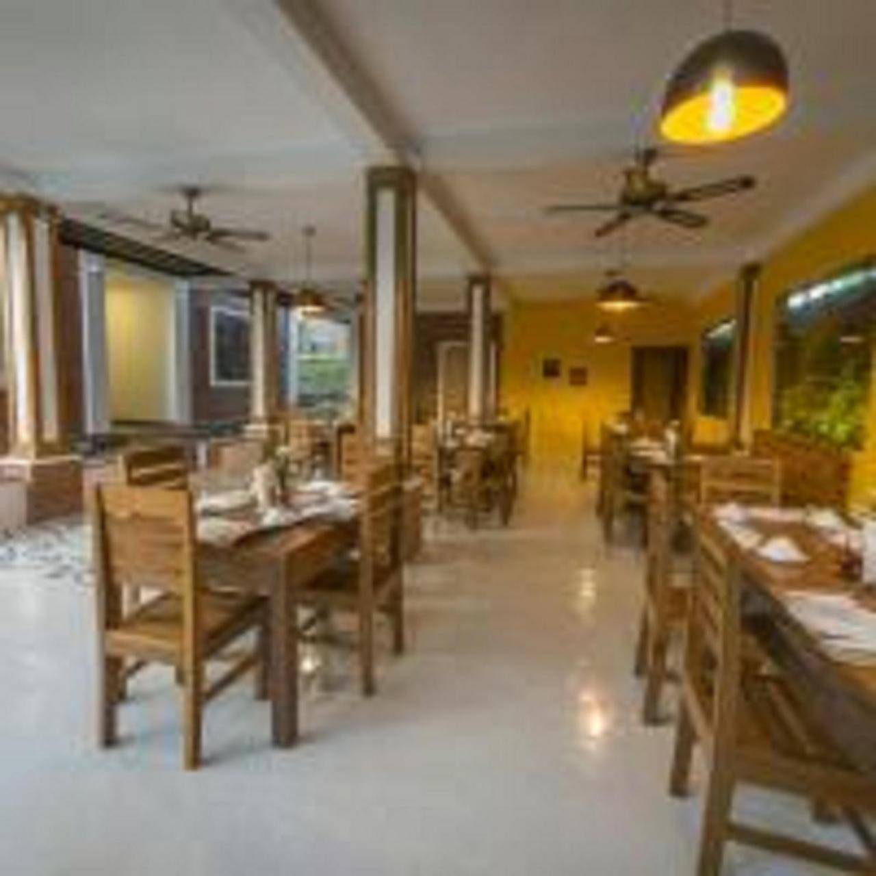 Hotel Queen Jamadevi Mawlamyine Bagian luar foto