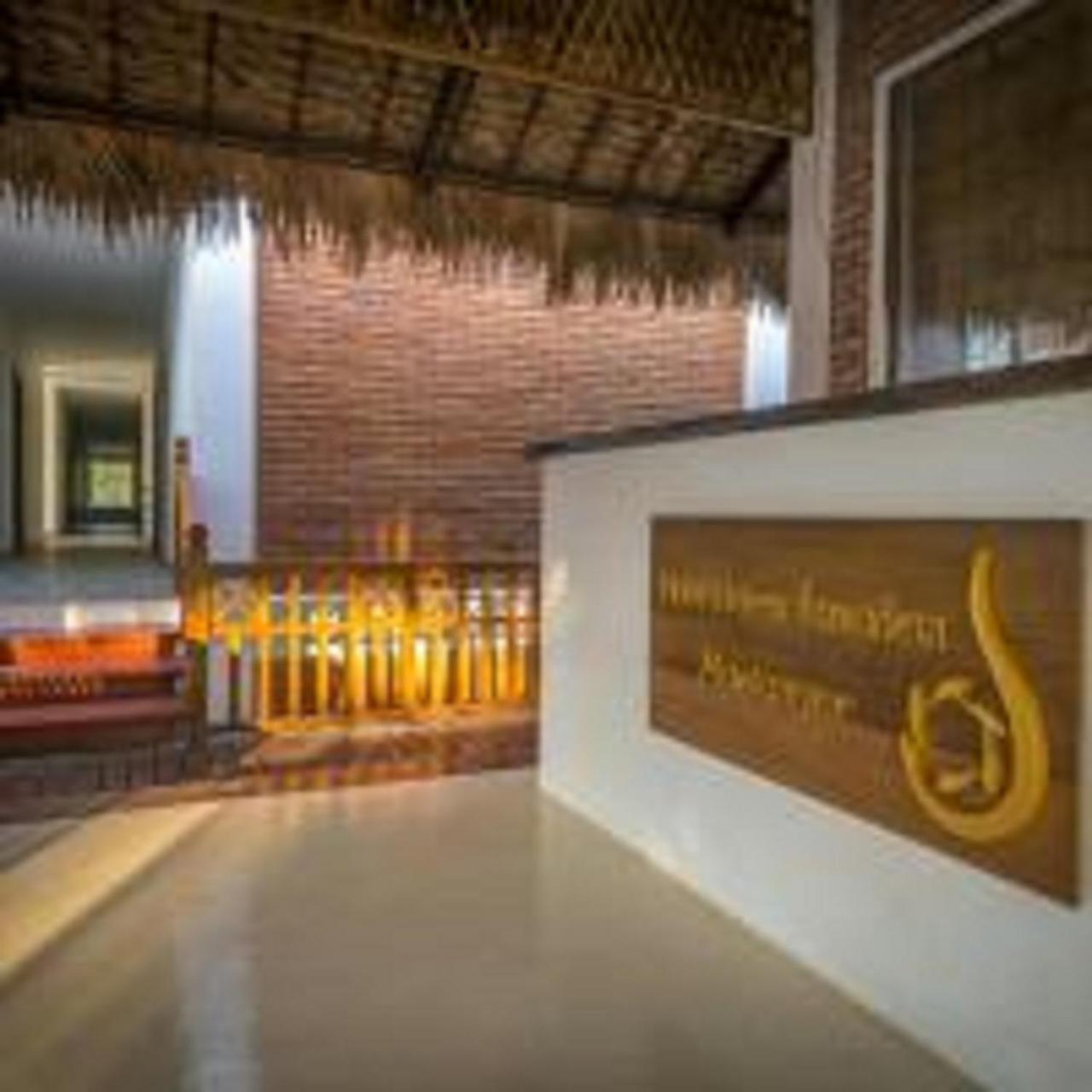 Hotel Queen Jamadevi Mawlamyine Bagian luar foto